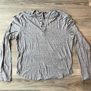 EUC, Joes Jeans Gray Men’s Henley, size Large